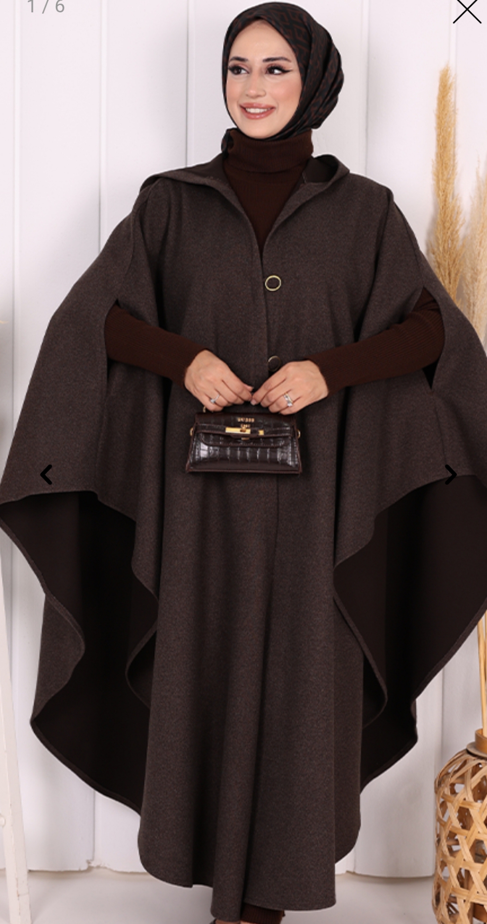 كاب شتوي نسائي من الجوخ الإيطالي